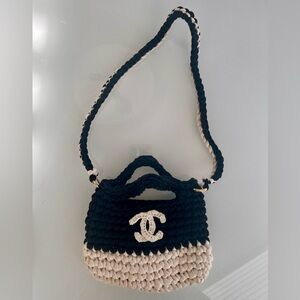 Adorable girls shoulder bag